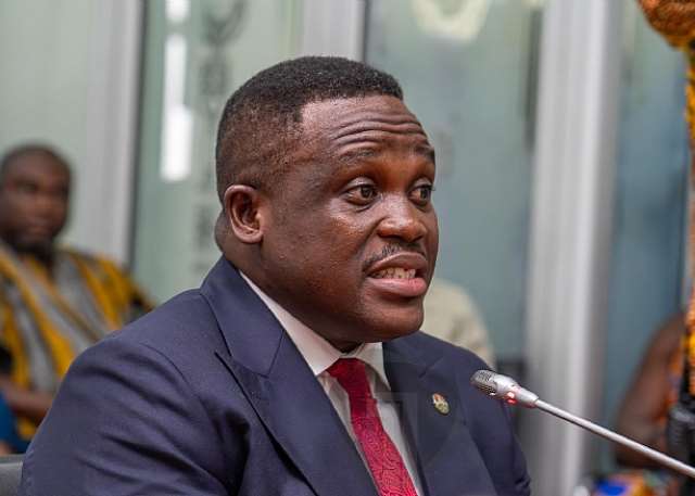 Communications minister labels alleged Russian intimate‑image scheme a cyber‑crime