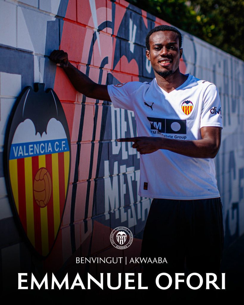 Valencia signs Ghanaian youth star Emmanuel Sakyi Ofori