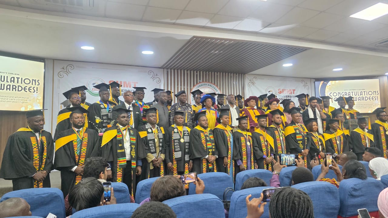 SIIMT University College holds 3rd graduation ceremony