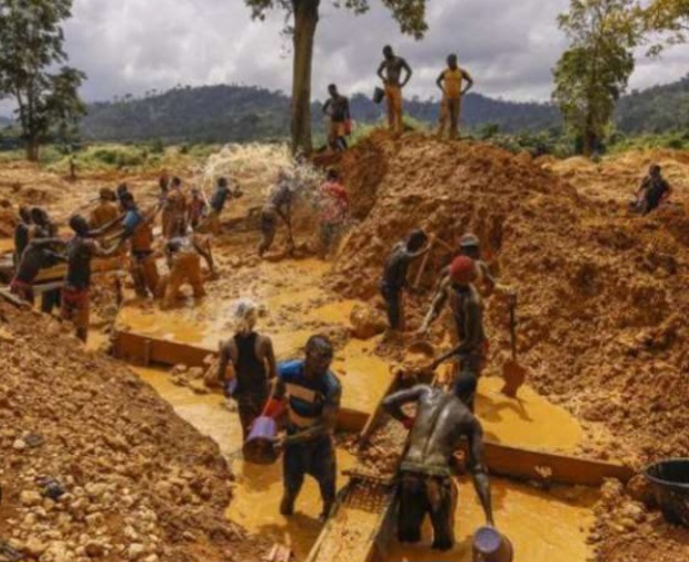 Nine miners trapped after pit collapse at Konongo